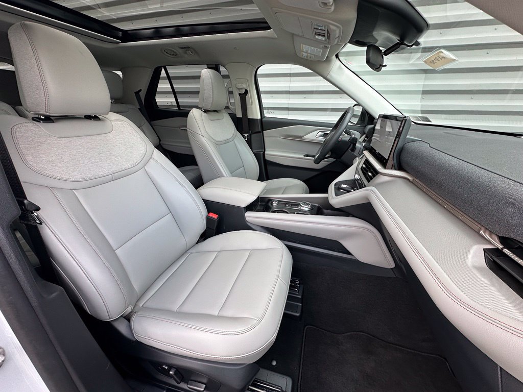 New 2026 Ford Explorer Active w/ Active Comfort Package AWD/4WD image 24
