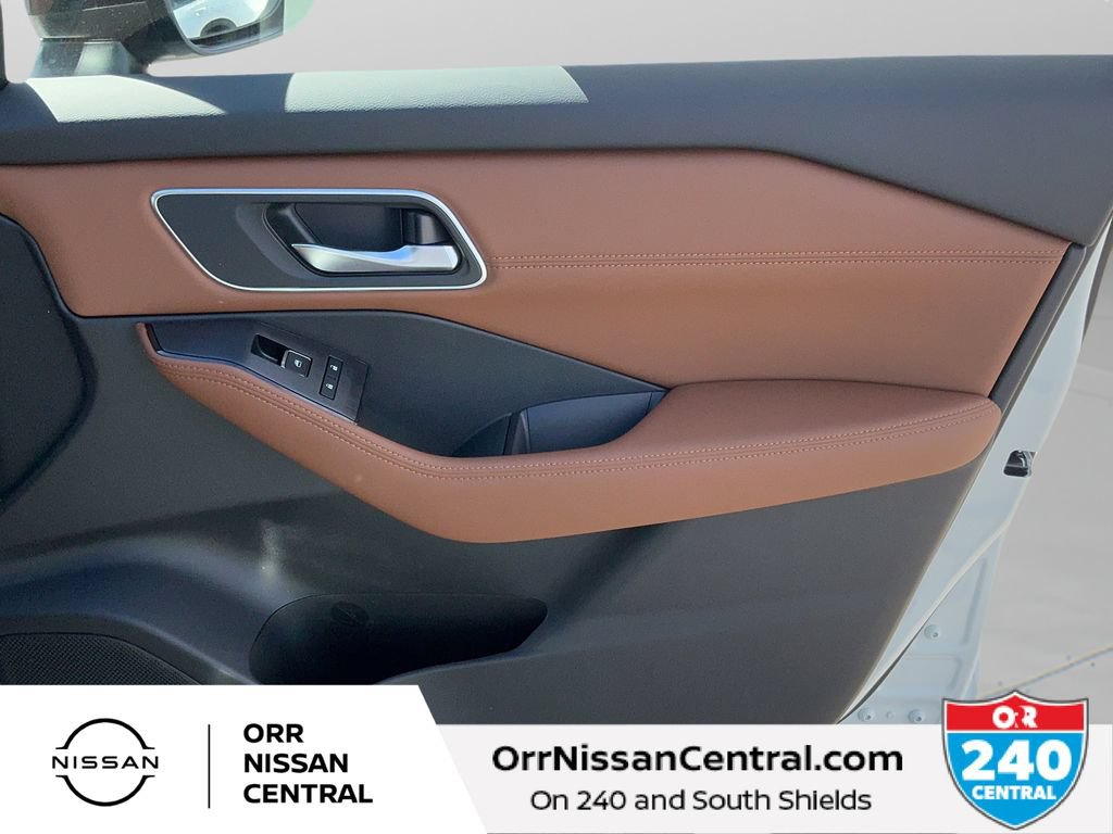 New 2026 Nissan Rogue Platinum w/ Tech Package AWD/4WD image 10