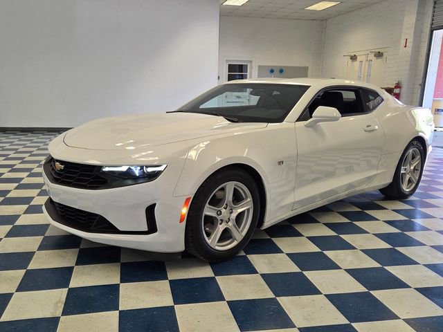 Used 2023 Chevrolet Camaro LT image 3