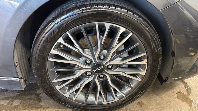 Used 2023 Kia Forte GT-Line w/ GT-Line Technology Package FWD image 9