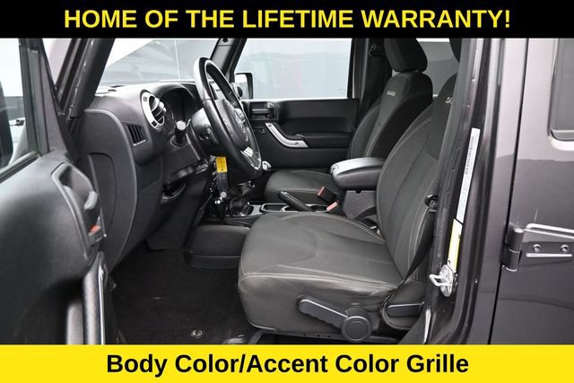Used 2017 Jeep Wrangler Unlimited Sahara w/ Max Tow Package AWD/4WD image 14