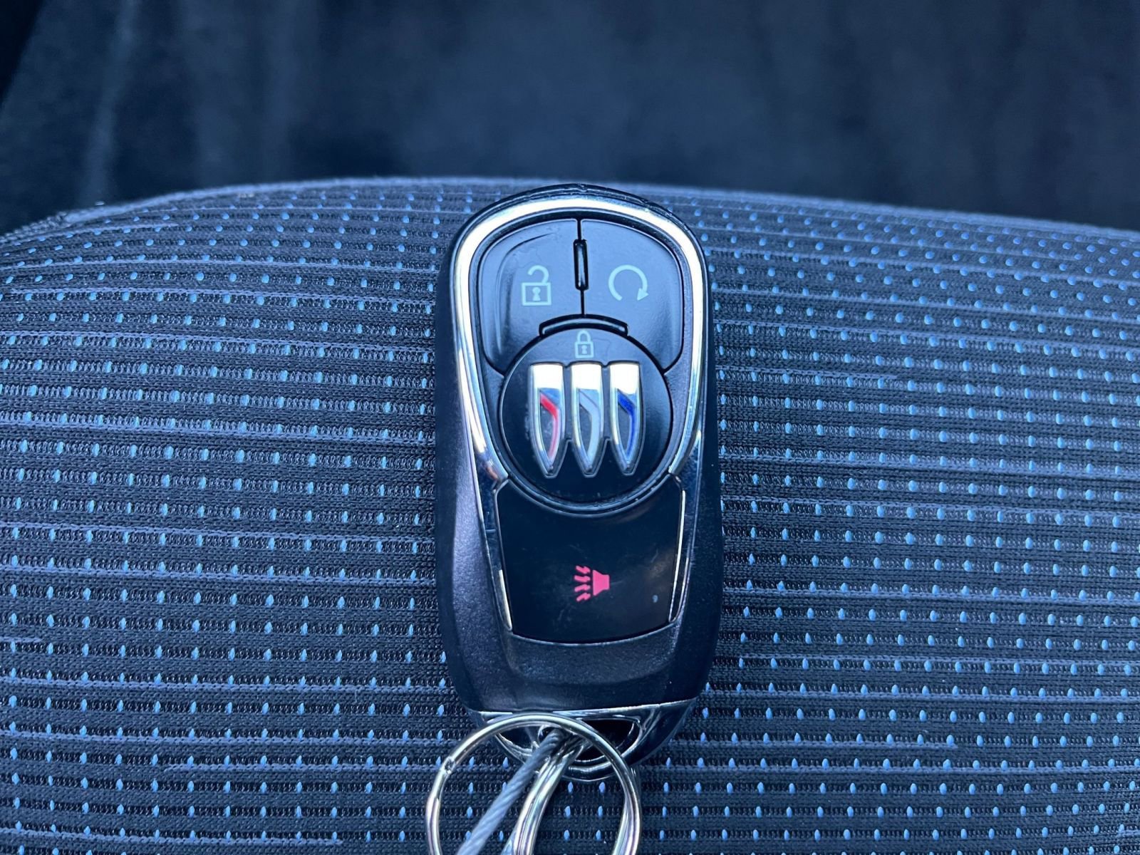 Used 2025 Buick Envista Preferred image 21