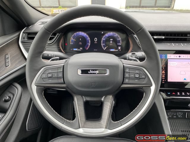 Certified 2026 Jeep Grand Cherokee Limited AWD/4WD image 17