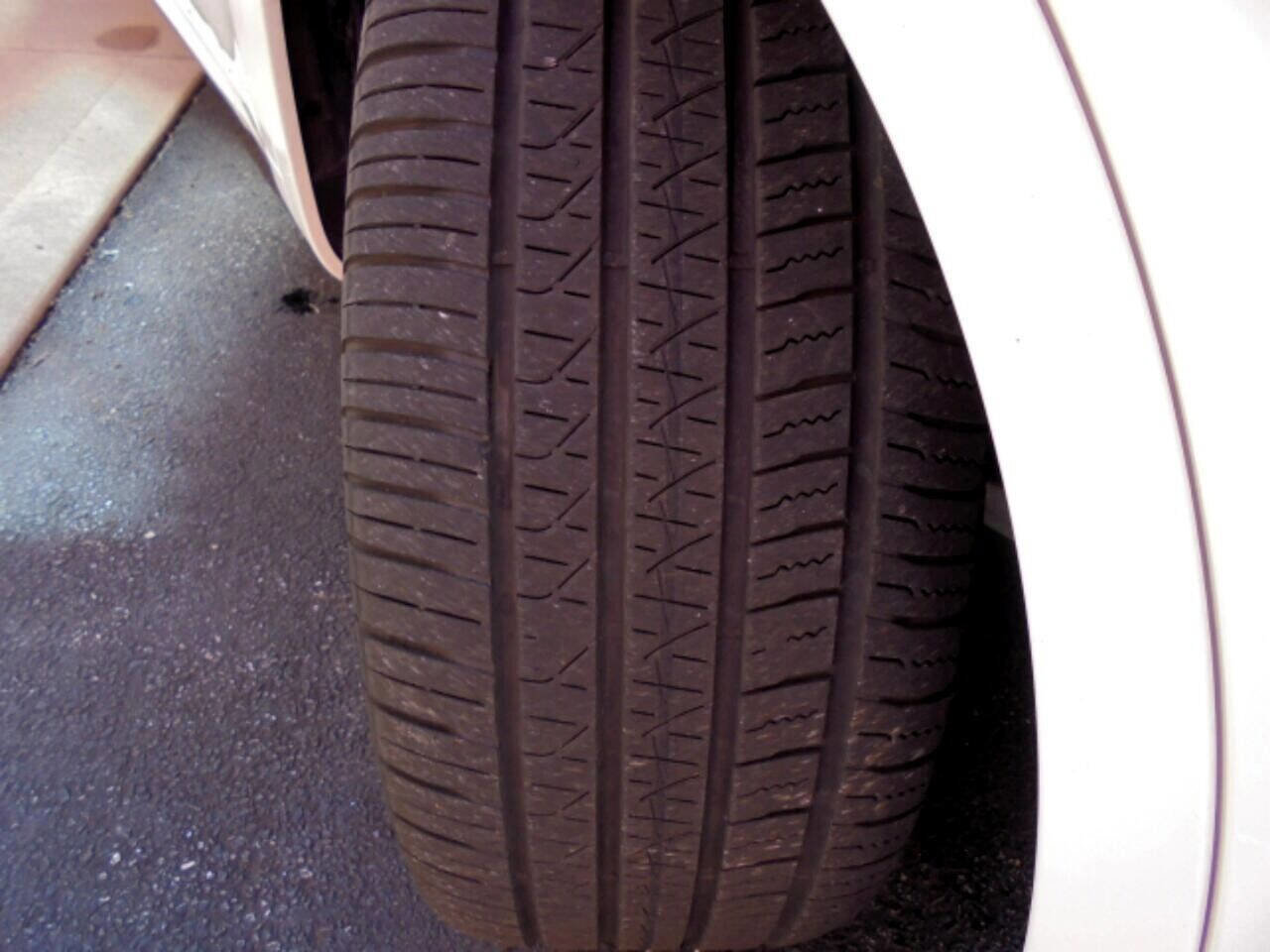 Used 2021 Maserati Levante image 31