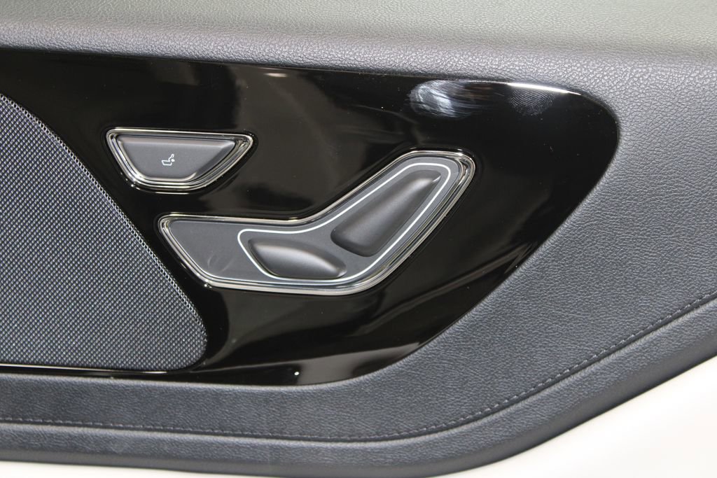 New 2026 Lincoln Aviator 2WD w/ Jet Appearance Package image 28