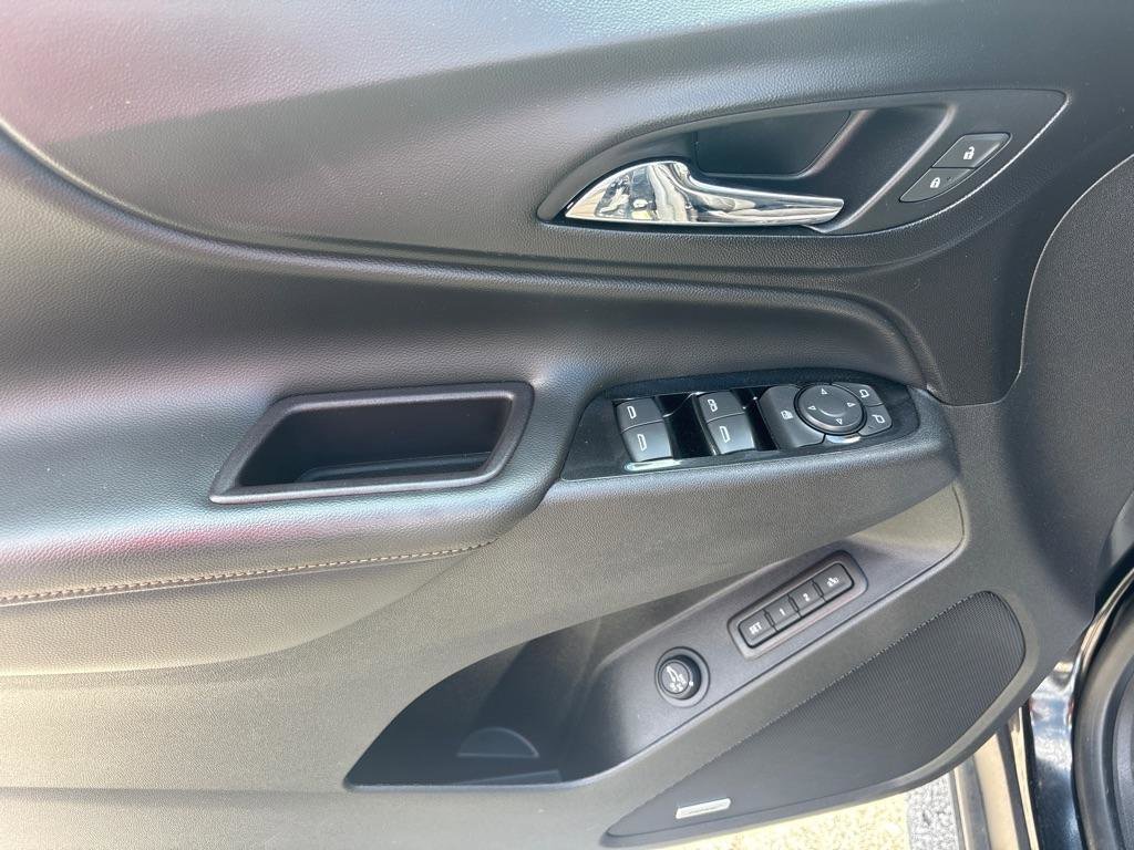 Used 2022 Chevrolet Equinox Premier image 14