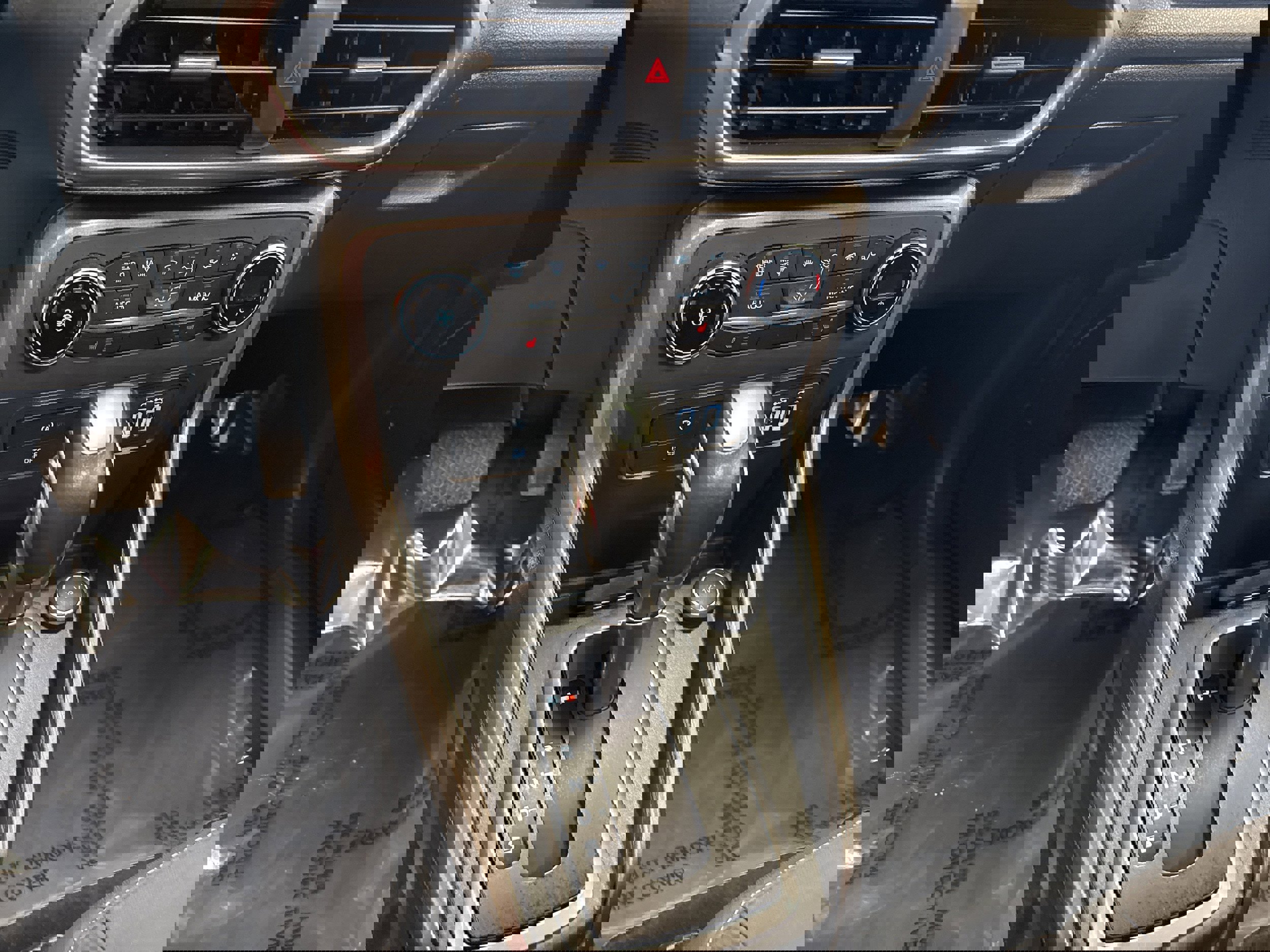 Used 2021 Ford EcoSport SE image 34