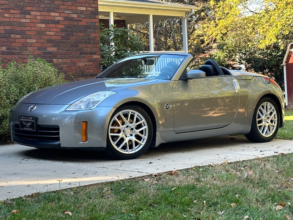 Used 2006 Nissan 350Z Grand Touring RWD image 10