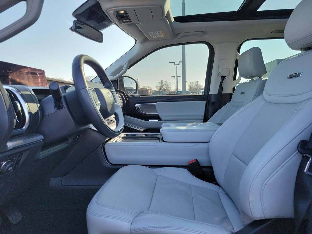 Certified 2025 Ford Expedition Max Platinum image 16