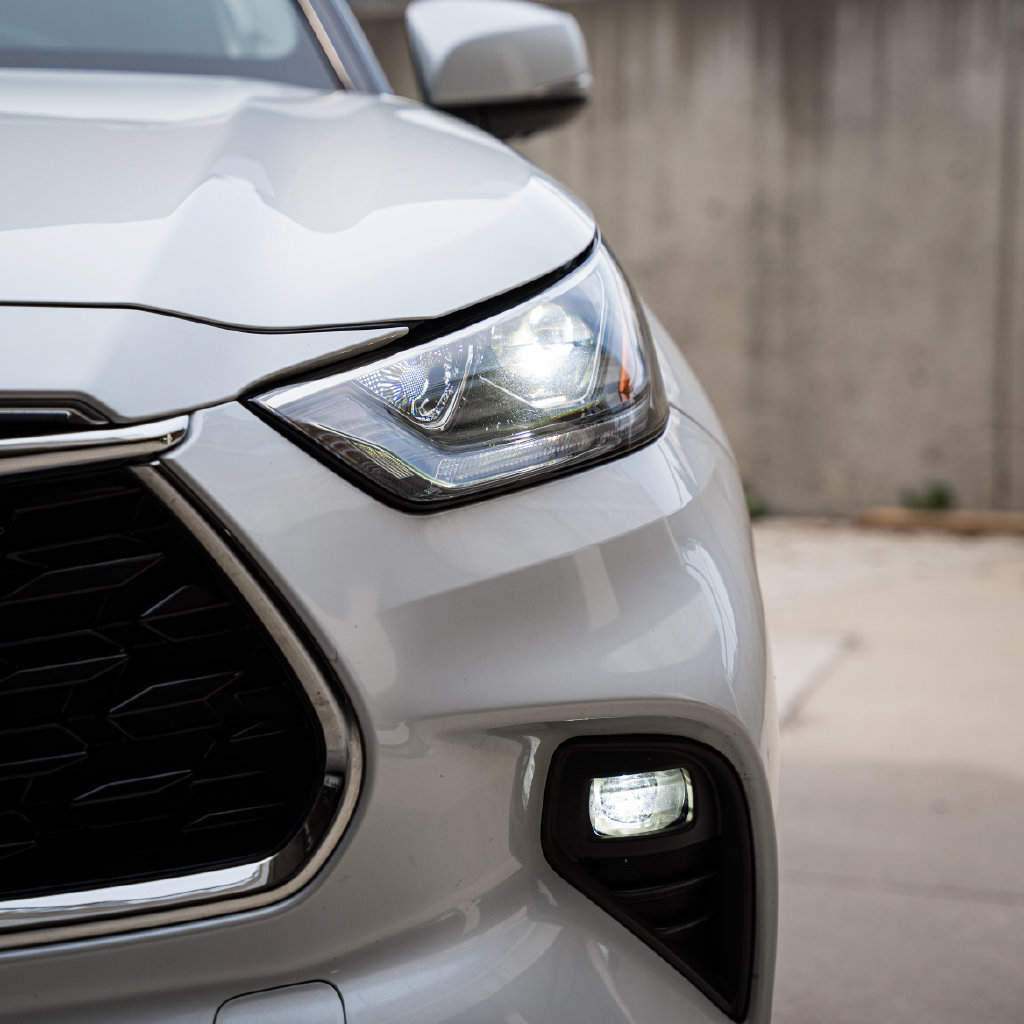 Used 2022 Toyota Highlander Limited AWD/4WD image 4