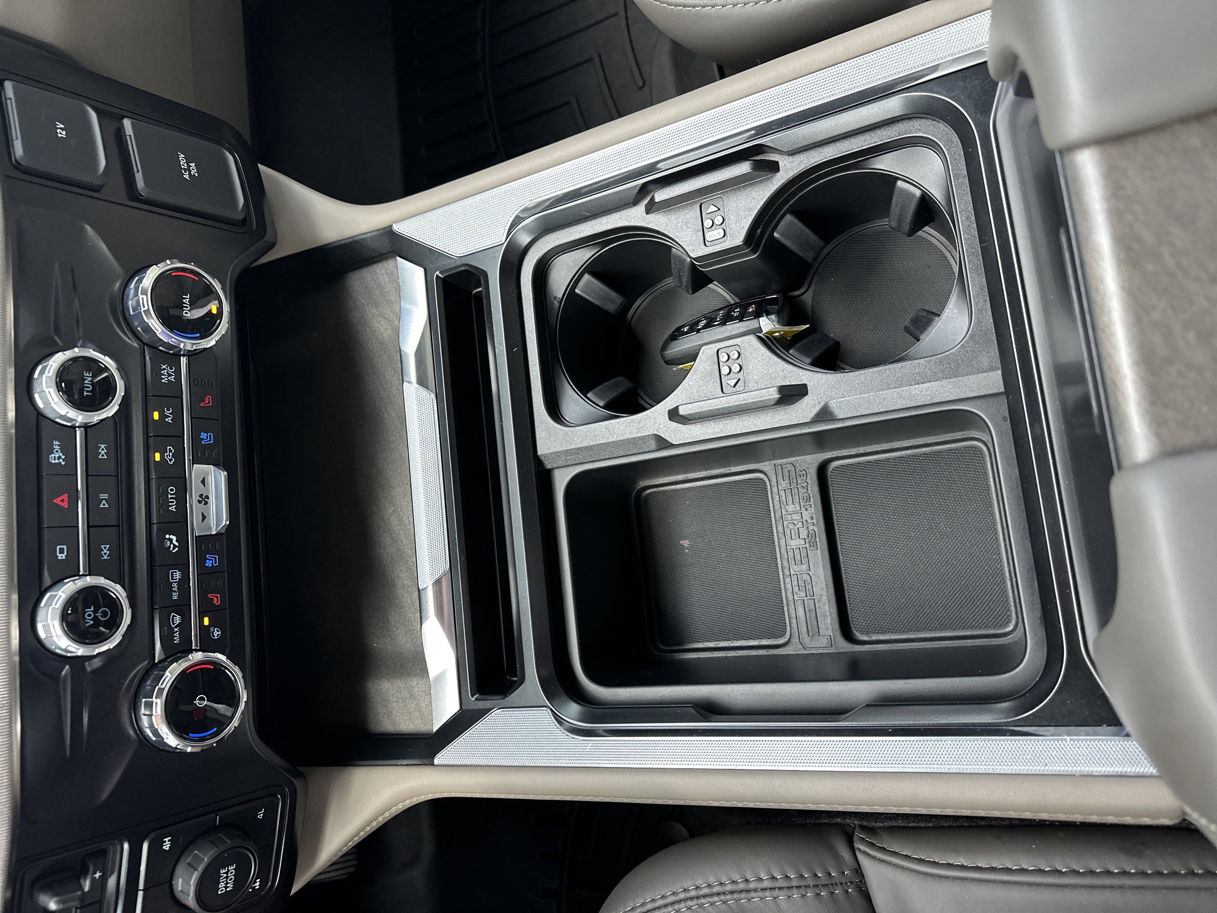 Used 2025 Ford F250 Platinum w/ Platinum Plus Package image 23