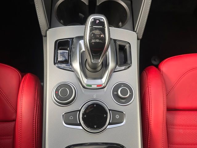 New 2025 Alfa Romeo Stelvio Sprint w/ Veloce Package AWD/4WD image 17