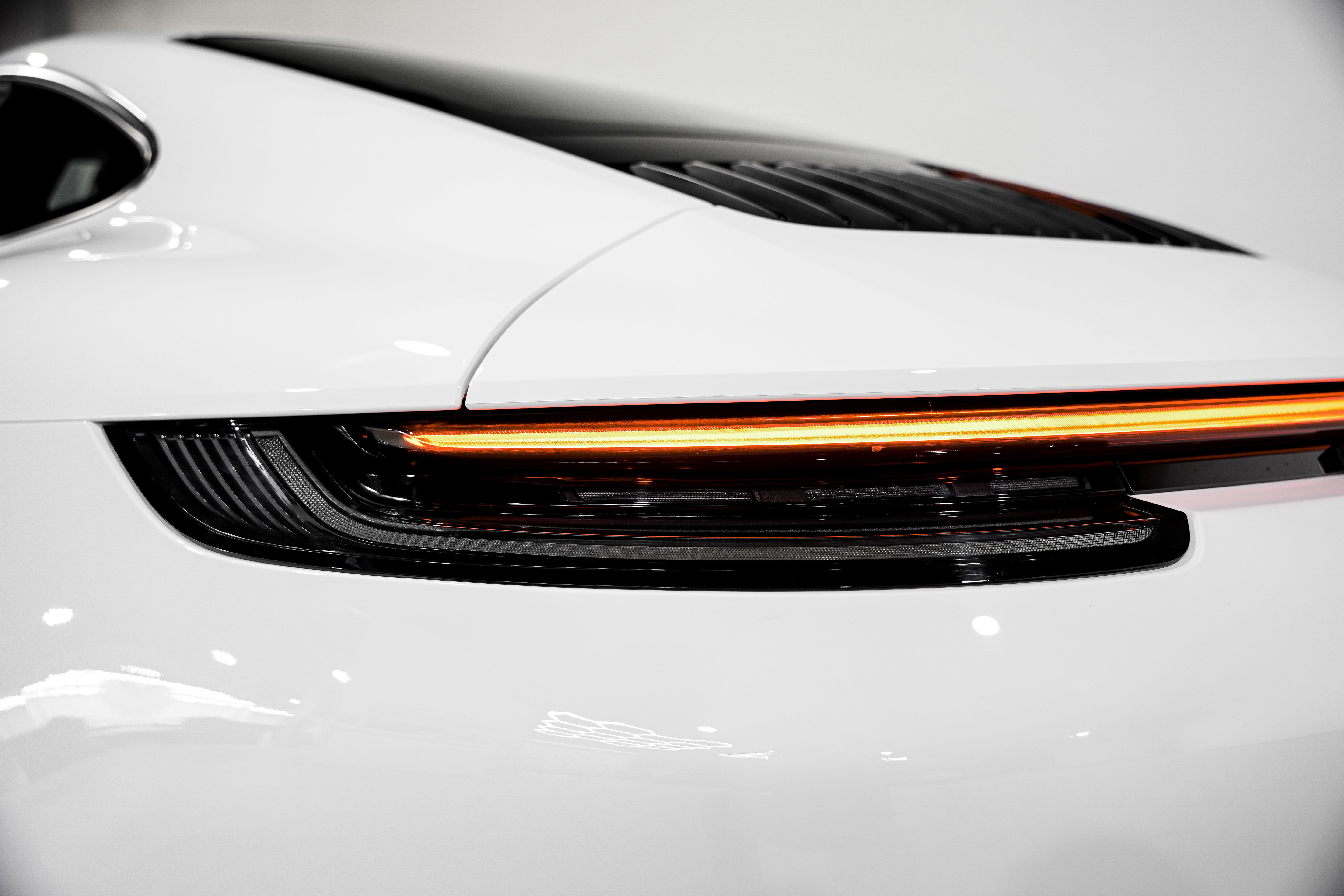 Used 2023 Porsche 911 Carrera w/ Premium Package image 36