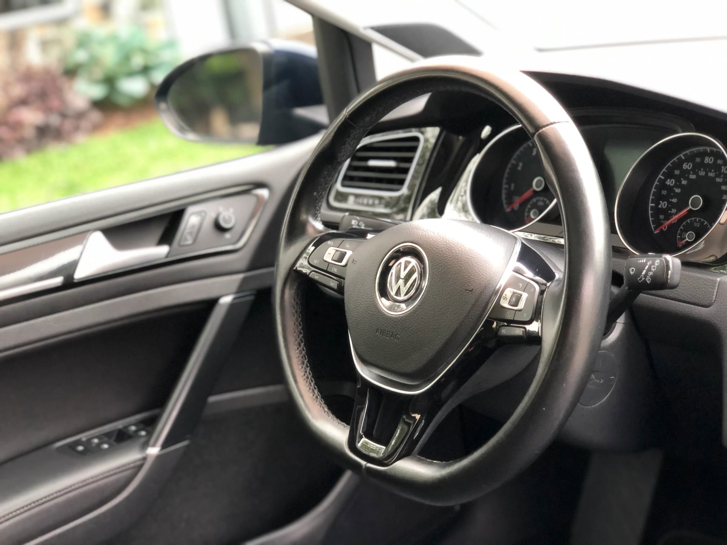 Used 2015 Volkswagen Golf SEL w/ Lighting Package (SEL) image 37