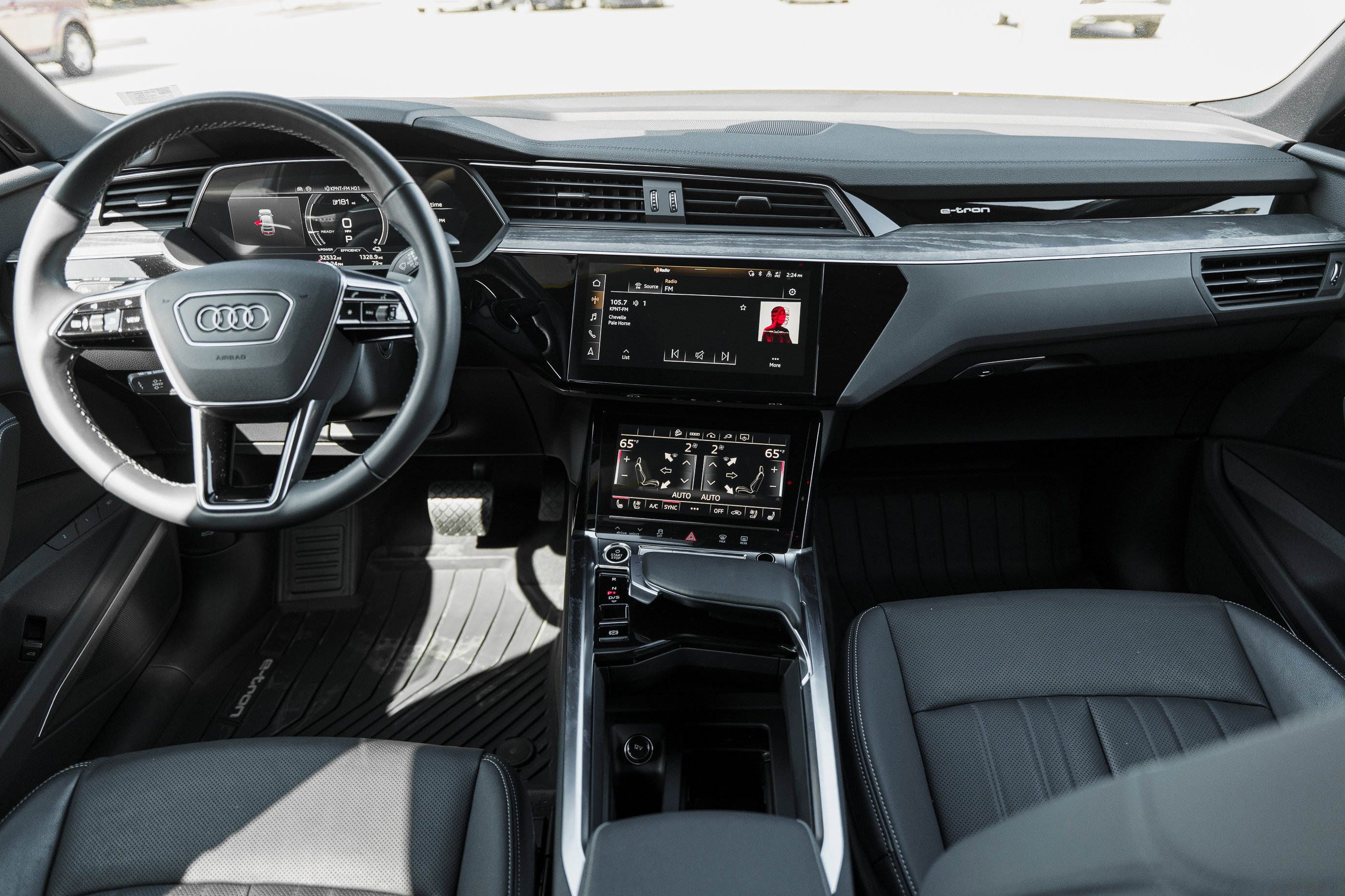 Certified 2024 Audi Q8 e-tron Premium Plus w/ Premium Plus Package image 8