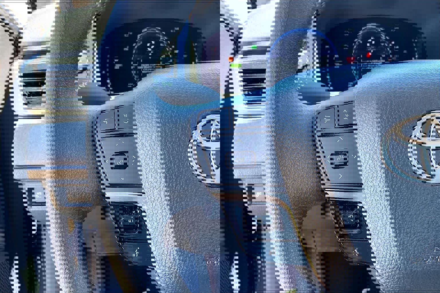 Used 2025 Toyota Camry LE image 21