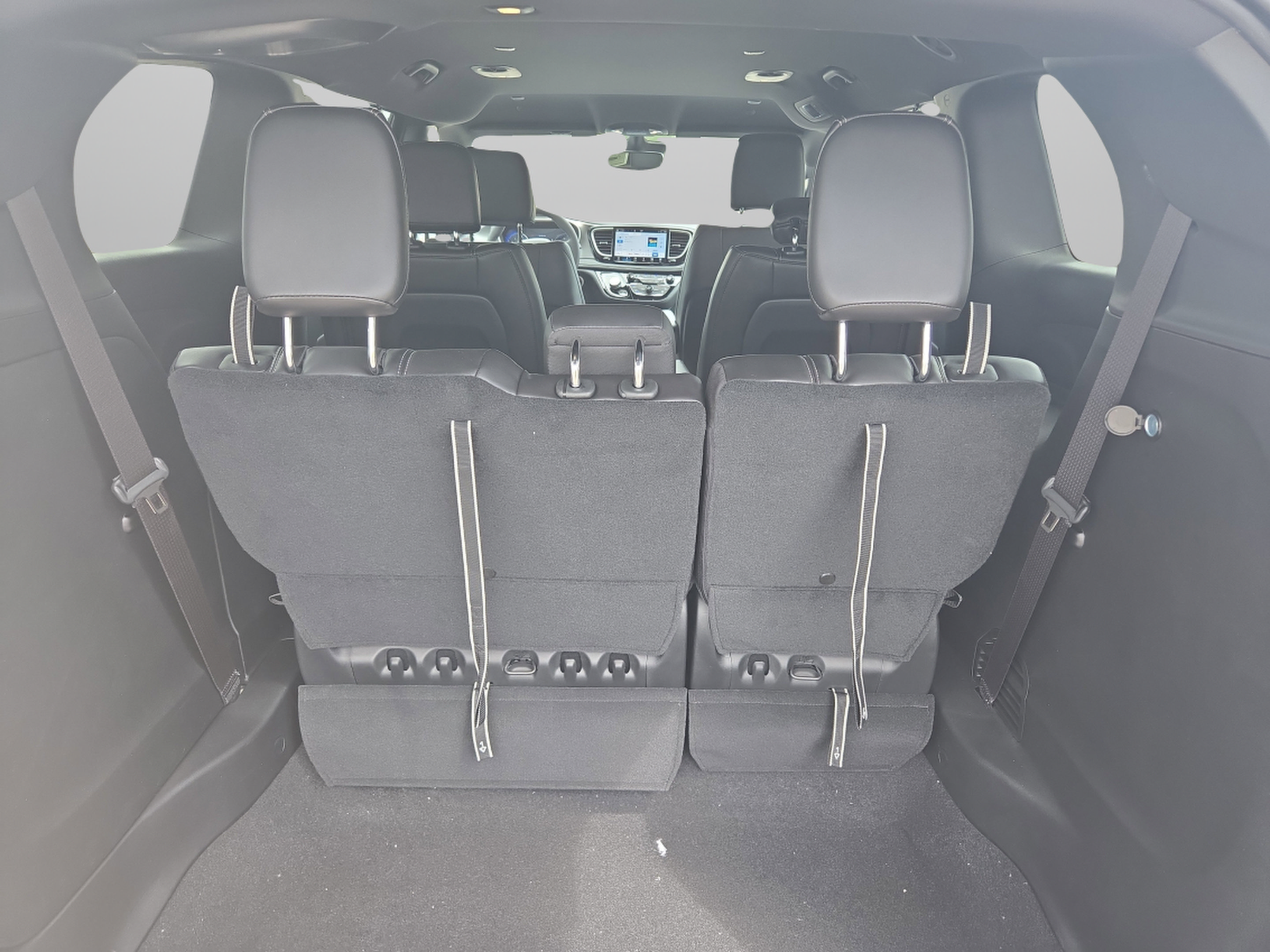 New 2026 Chrysler Pacifica Select w/ S Appearance Package FWD image 25