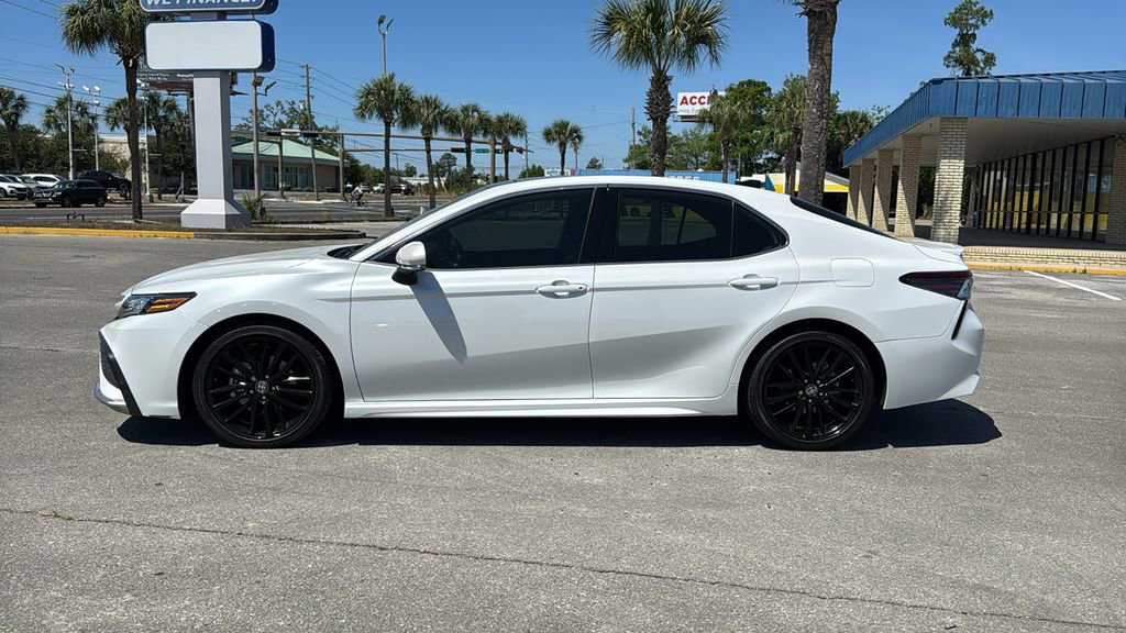 Used 2022 Toyota Camry XSE w/ Navigation Package FWD image 3