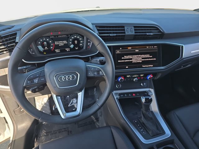 Used 2025 Audi Q3 2.0T Premium w/ Convenience Package AWD/4WD image 20