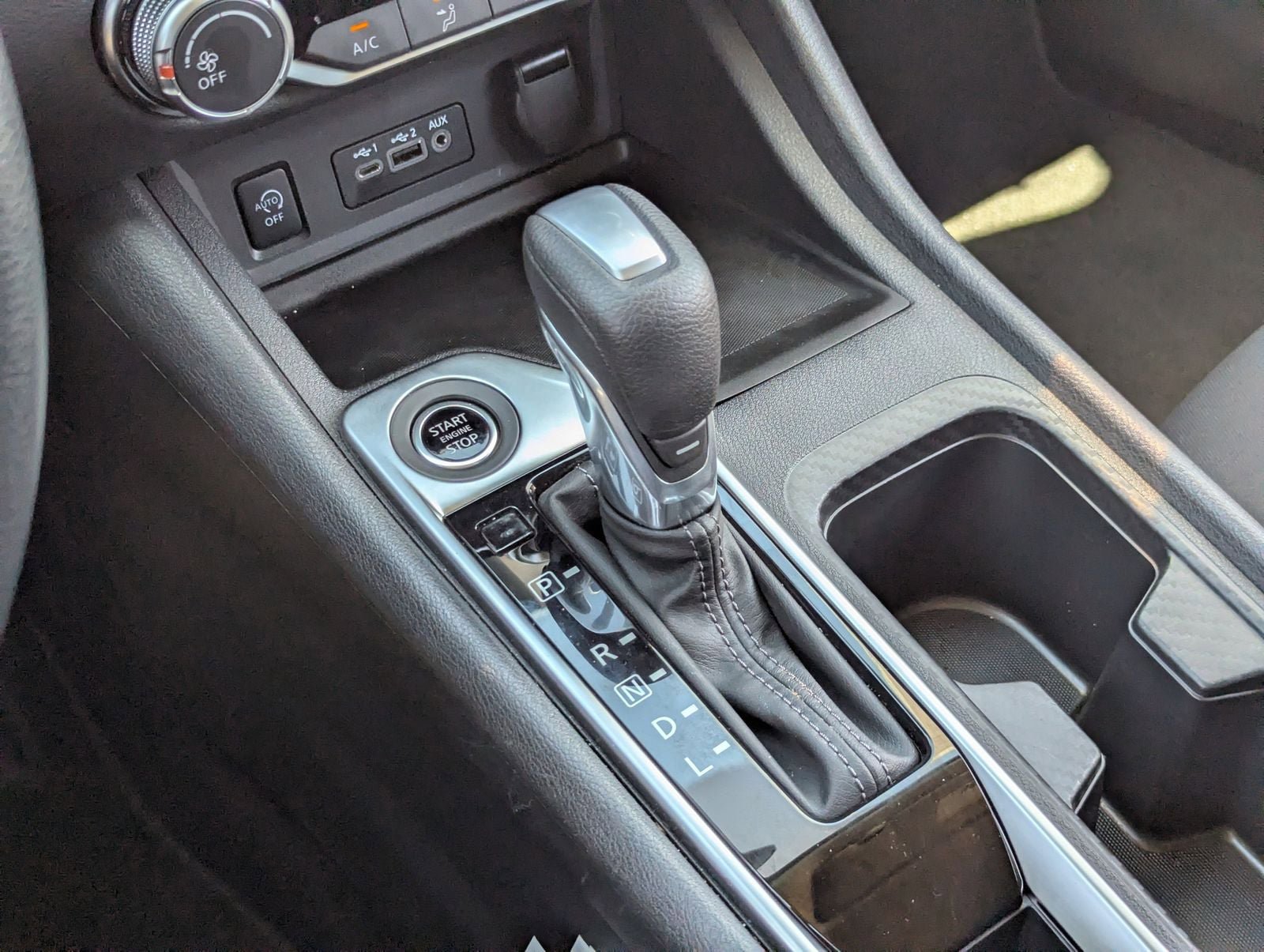 Used 2025 Nissan Sentra SV FWD image 29