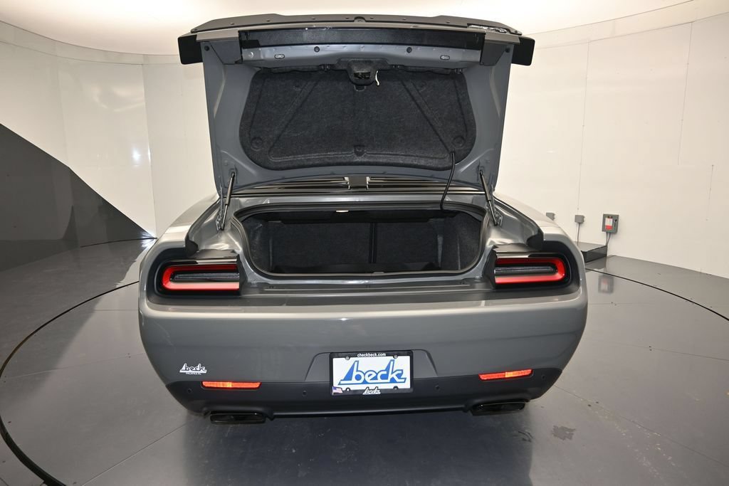 Used 2017 Dodge Challenger SRT Hellcat RWD image 26