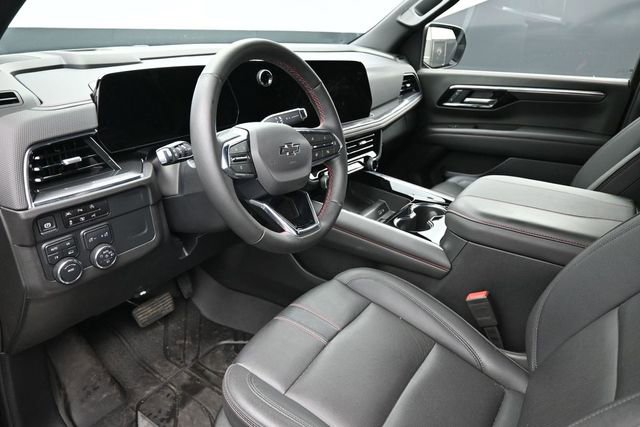 Used 2025 Chevrolet Suburban RST w/ Comfort Package AWD/4WD image 13