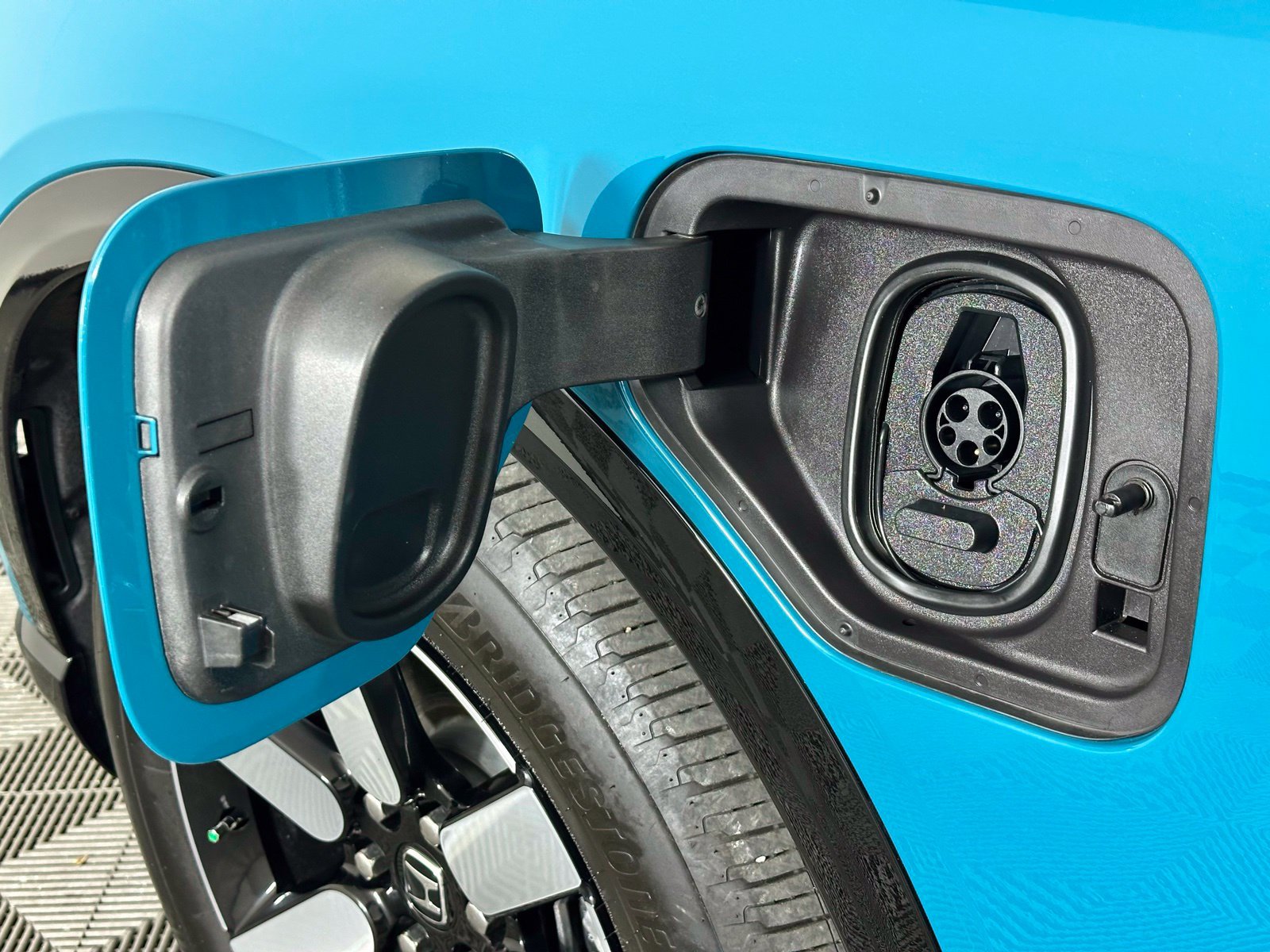 Used 2024 Honda Prologue Touring image 30