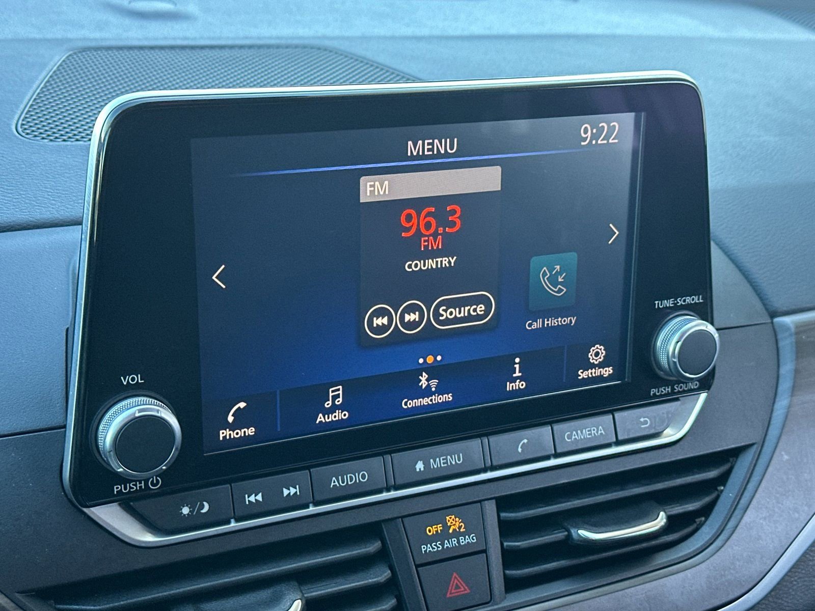 Used 2024 Nissan Altima 2.5 SV image 16