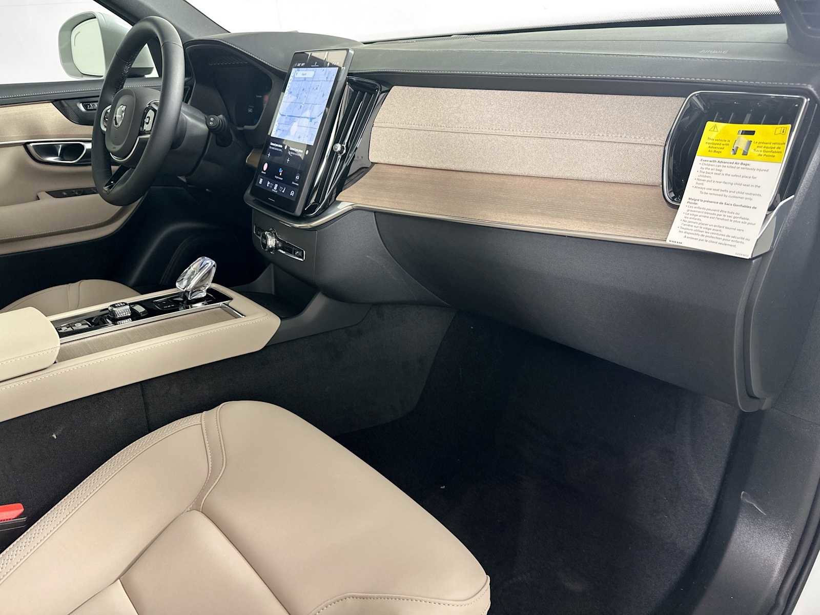 Used 2025 Volvo XC90 B6 Plus w/ Protection Package Premier image 29