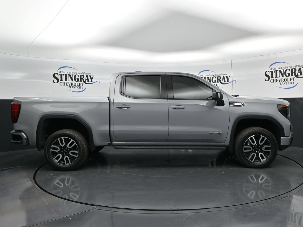 Used 2025 GMC Sierra 1500 AT4 w/ AT4 Premium Package AWD/4WD image 8