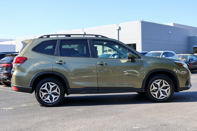 Certified 2023 Subaru Forester Premium AWD/4WD image 22