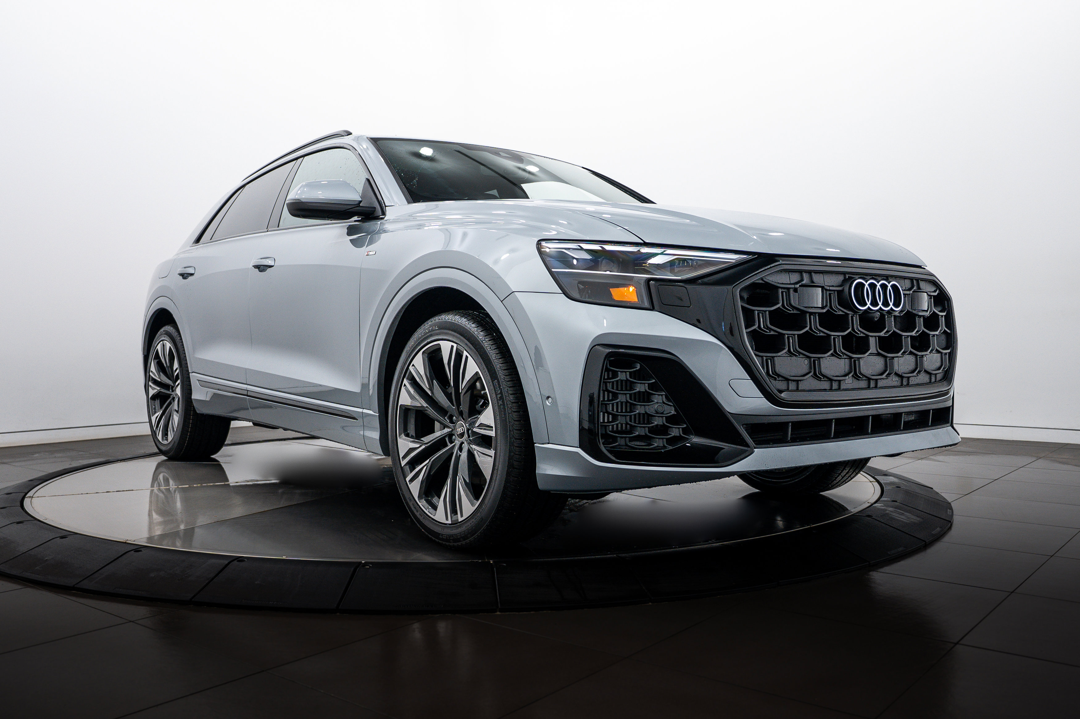 New 2026 Audi Q8 Premium Plus AWD/4WD image 1