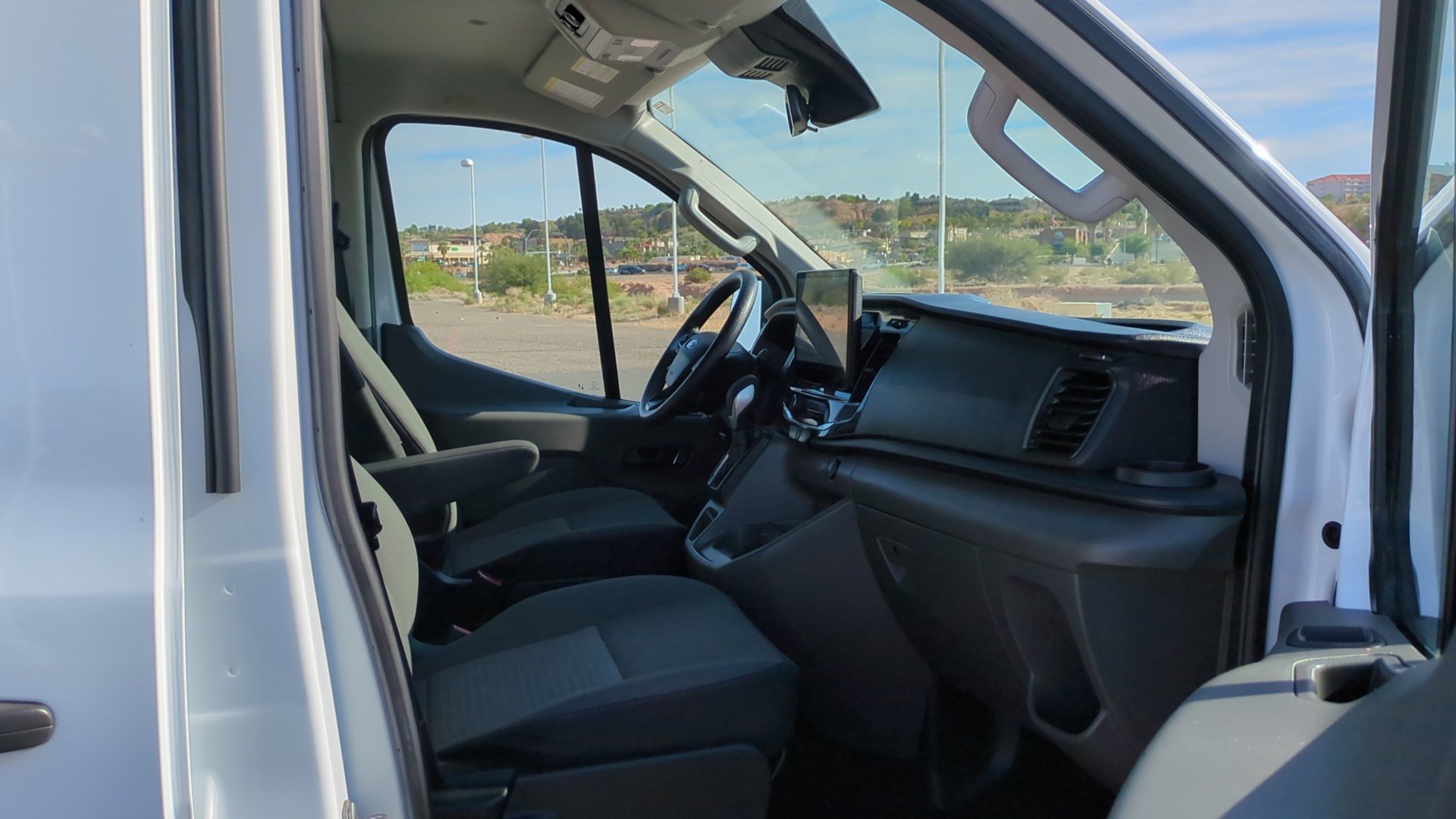 Used 2023 Ford Transit 350 XLT image 28