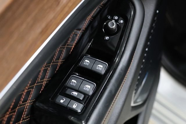 Used 2023 Jeep Grand Cherokee L Summit w/ Advanced Protech Group IV AWD/4WD image 19