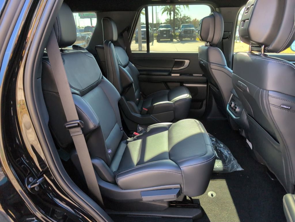 New 2026 Ford Expedition Platinum w/ Stealth Appearance Package image 16