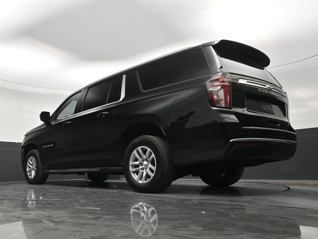 Used 2024 Chevrolet Suburban LS RWD image 21