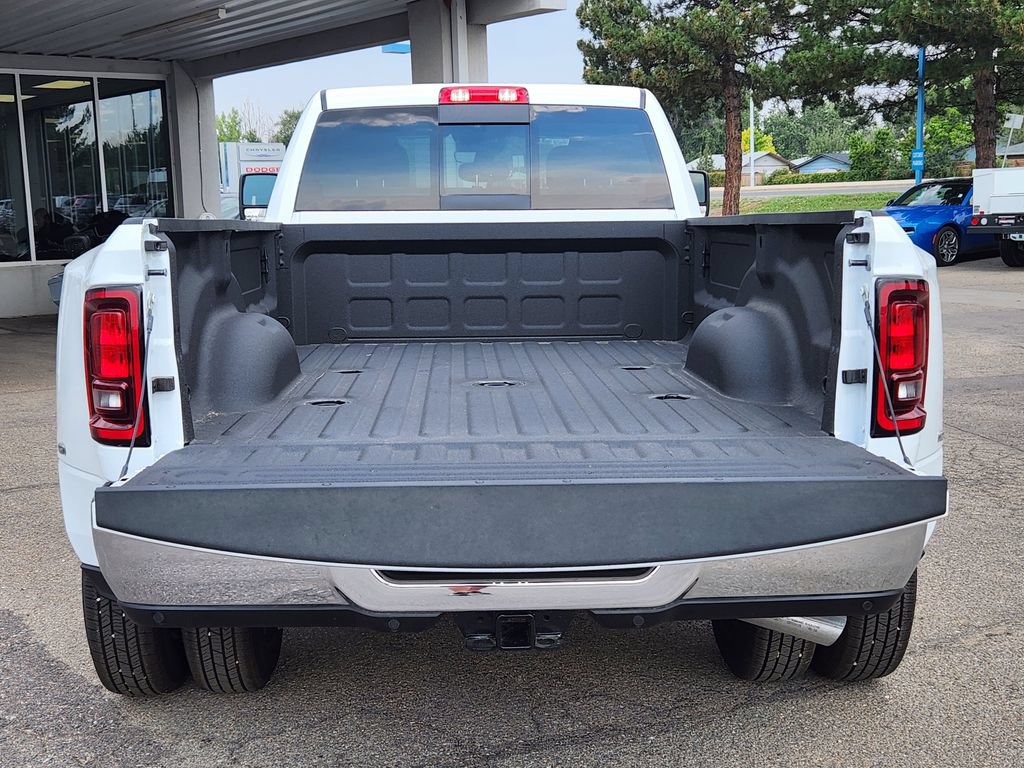 Used 2026 RAM 3500 Tradesman AWD/4WD image 11