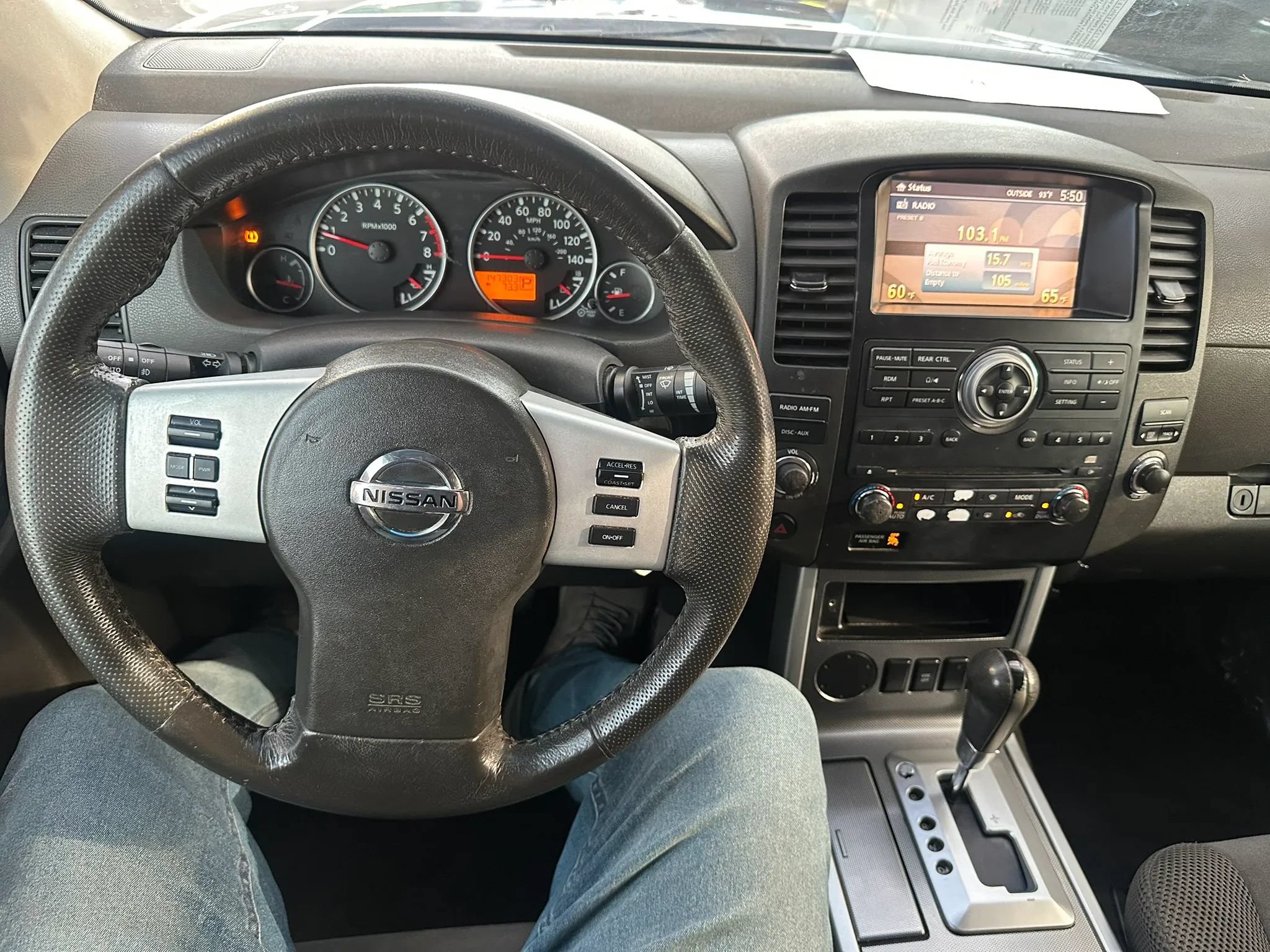 Used 2011 Nissan Pathfinder SV RWD image 5