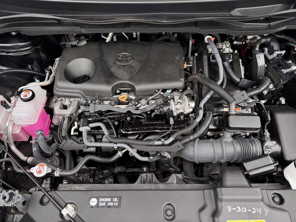 Used 2024 Toyota Sienna LE image 30