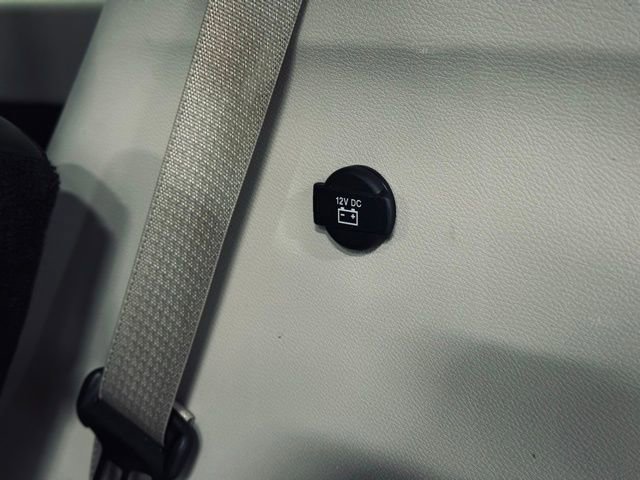 Used 2024 Chrysler Pacifica Touring-L image 12