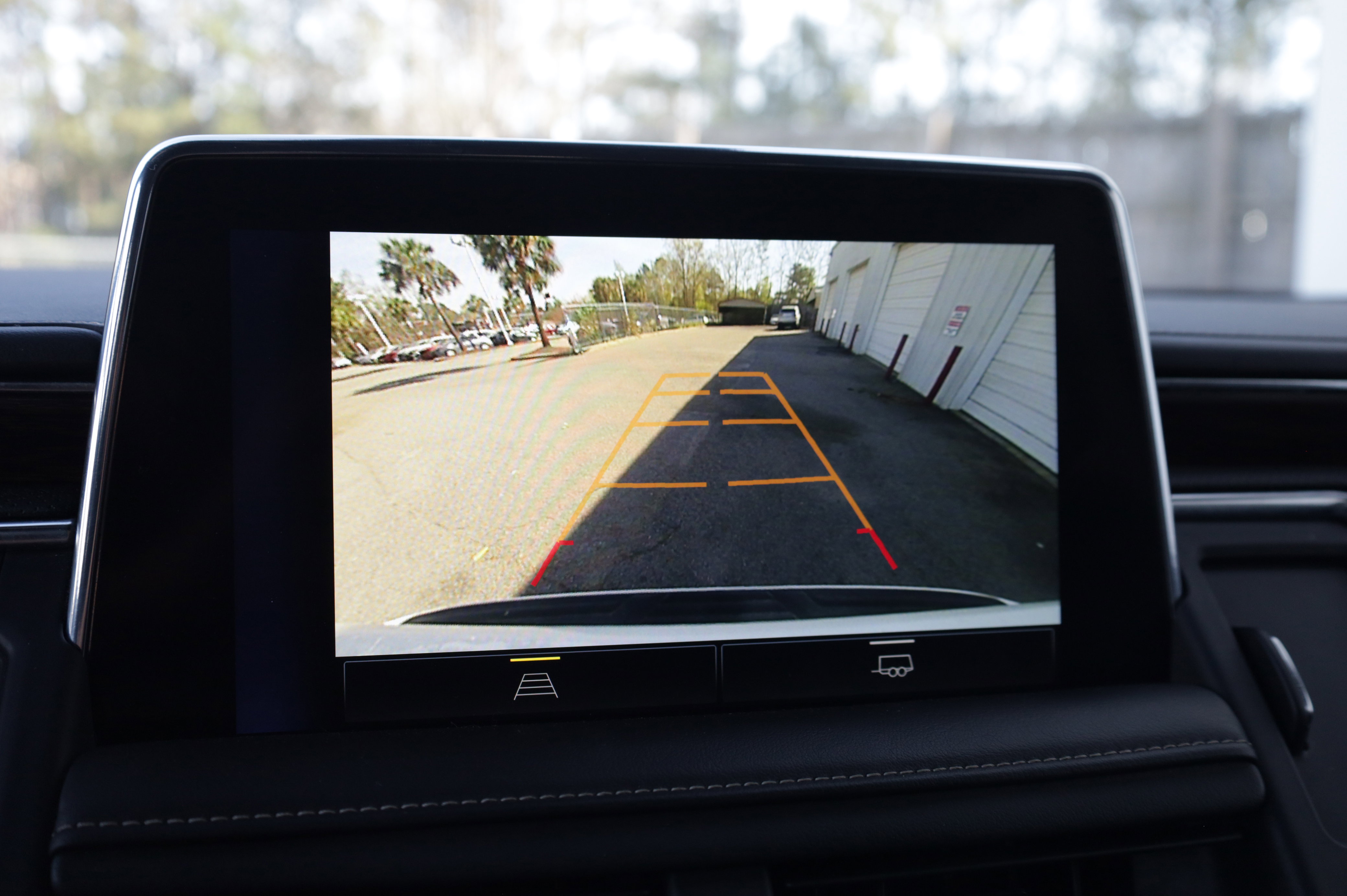 Used 2023 Chevrolet Suburban Premier image 24