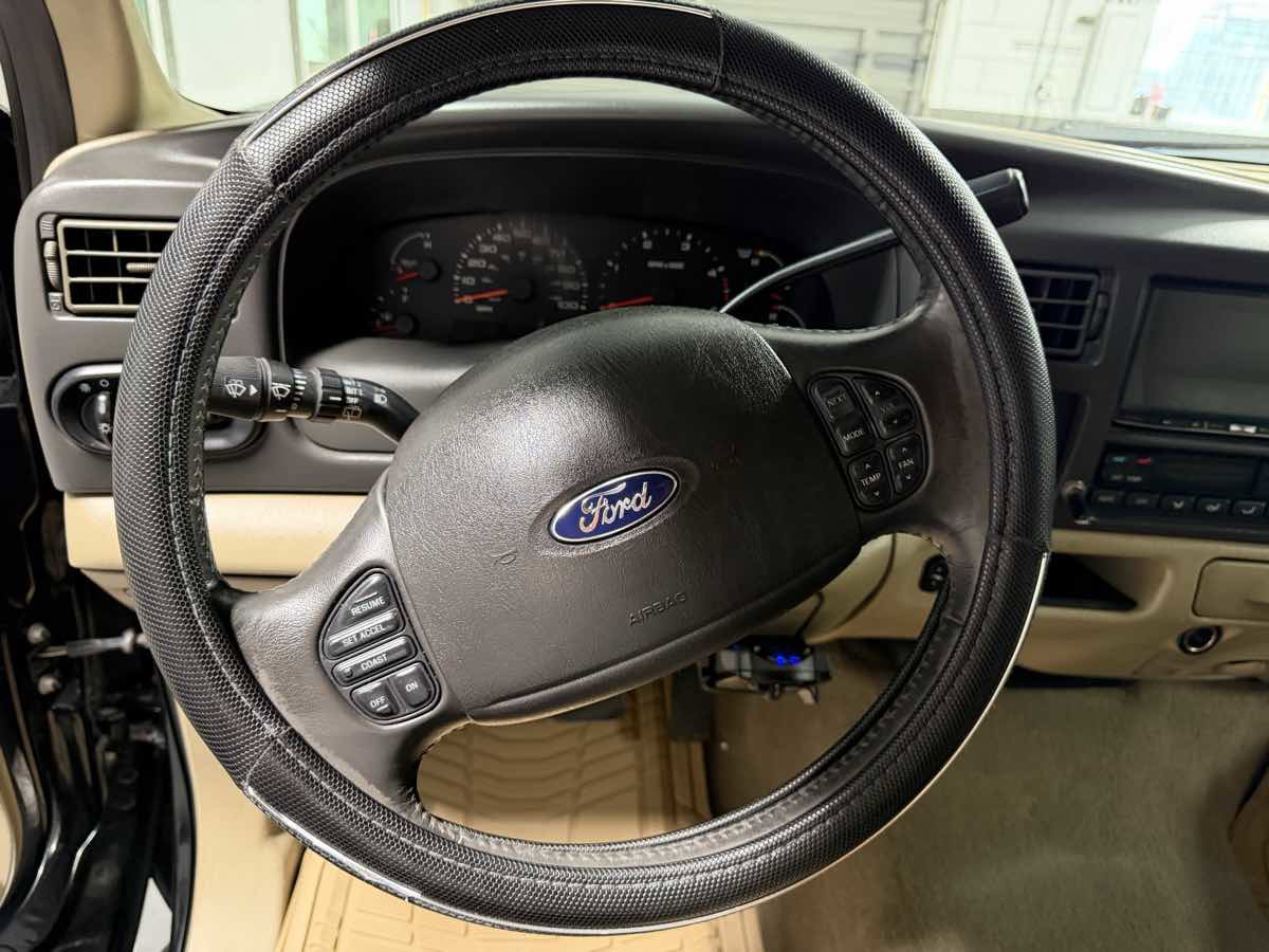 Used 2005 Ford Excursion Limited AWD/4WD image 20