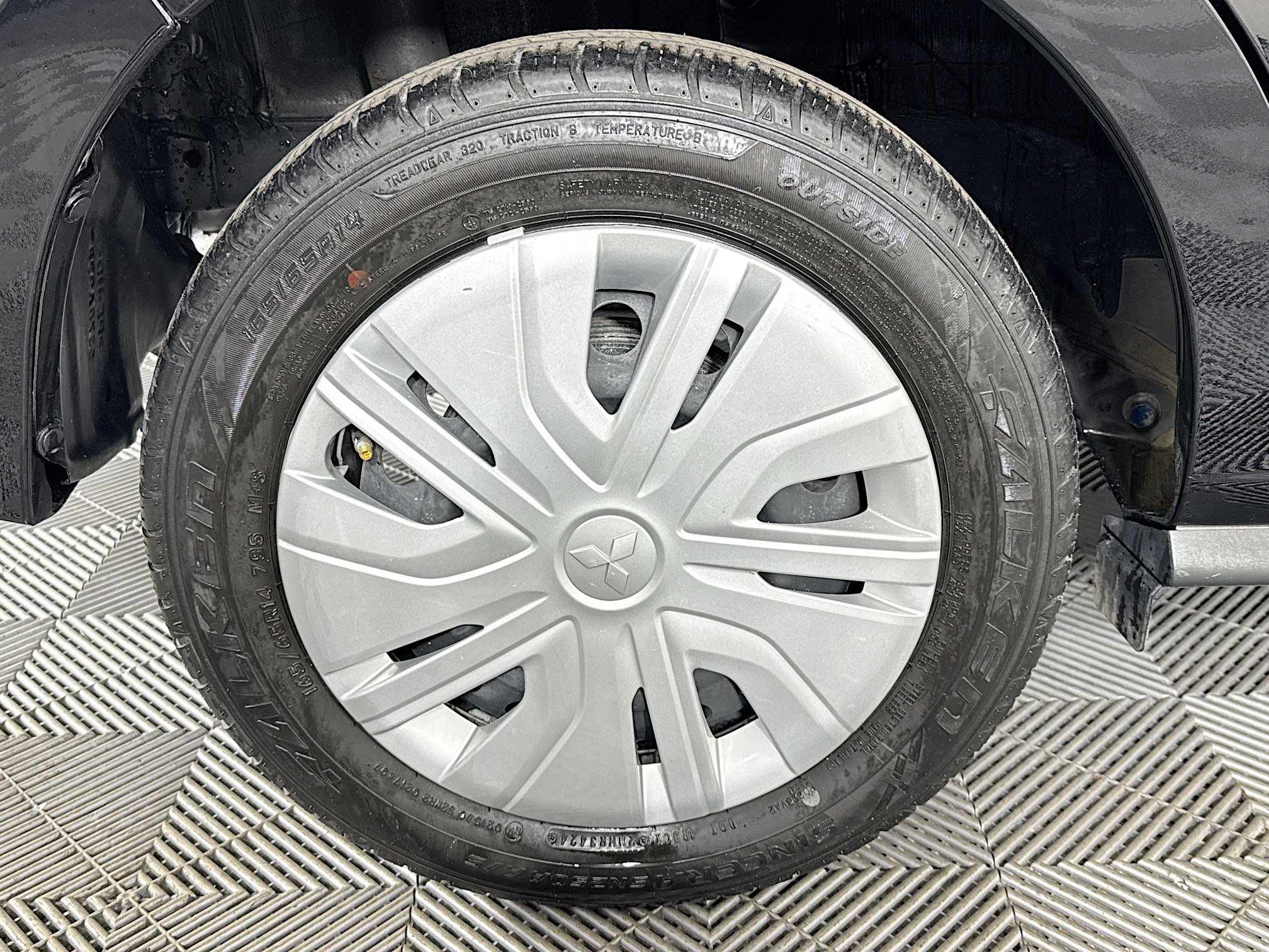 Used 2024 Mitsubishi Mirage LE image 31