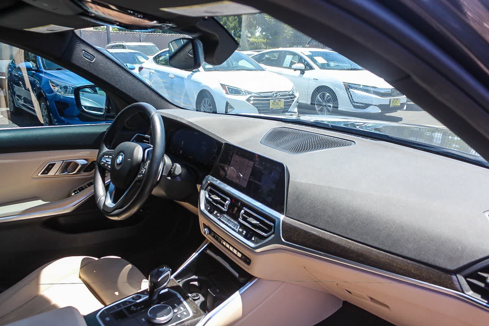 Used 2021 BMW 330e w/ Convenience Package RWD image 21