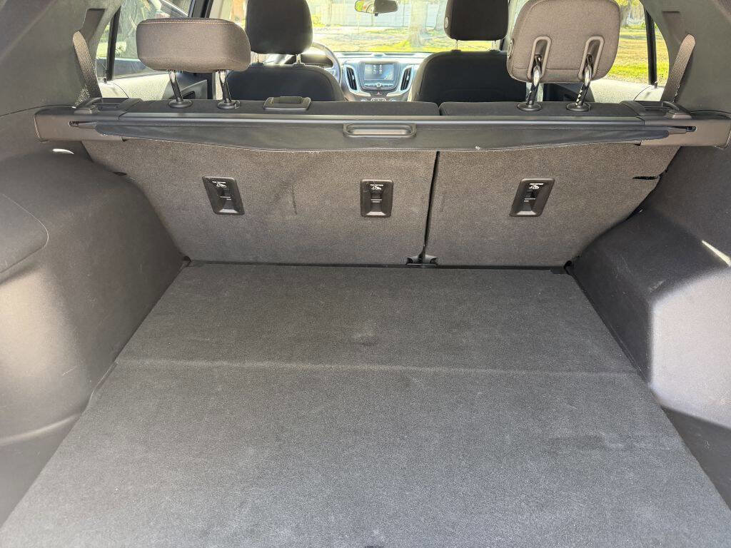 Used 2018 Chevrolet Equinox LT image 18