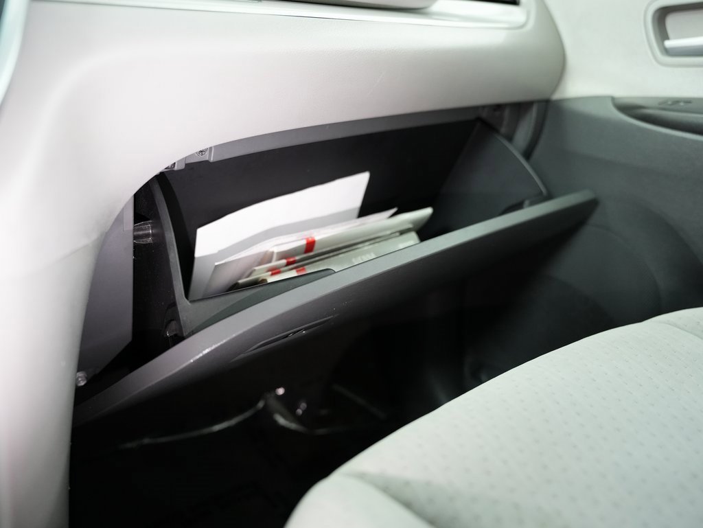 Used 2015 Toyota Sienna LE image 48