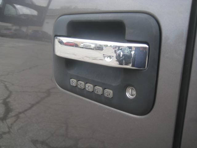 Used 2014 Ford F150 XLT w/ XLT Chrome Package AWD/4WD image 11