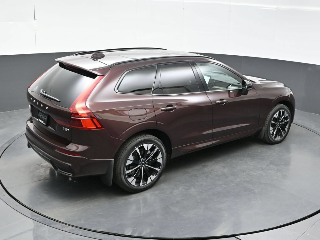 New 2026 Volvo XC60 T8 Plus w/ Climate Package AWD/4WD image 33