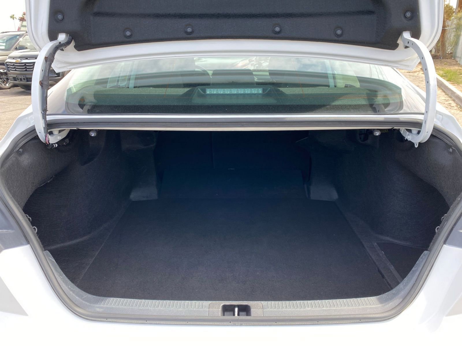 Used 2025 Toyota Camry LE FWD image 30