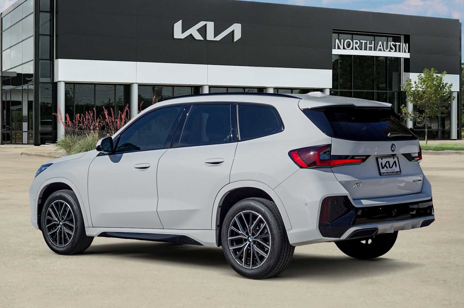 Used 2024 BMW X1 xDrive28i w/ Technology Package image 7